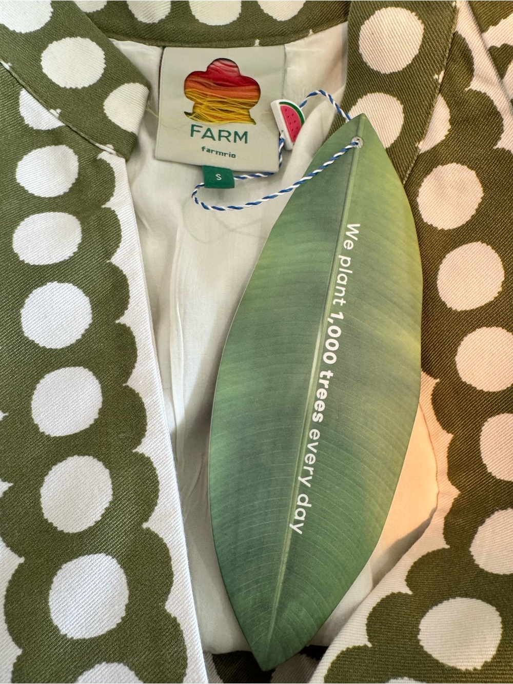 FARM RIO
Buttoned Puff Sleeve Maxi Dress - Palermo
Green - Picture 11 of 14